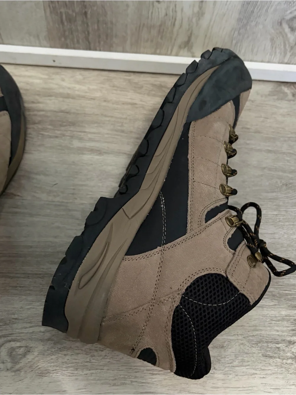 Eddie Bauer Tacama hiking boots Mens 13 Nature Outdoors Black Brown Trail